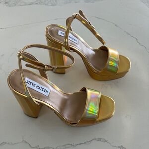 Steve Madden gold platform open toe Size 6.5 Never worn!